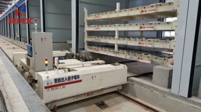 Troli pemindahan kereta api automatik